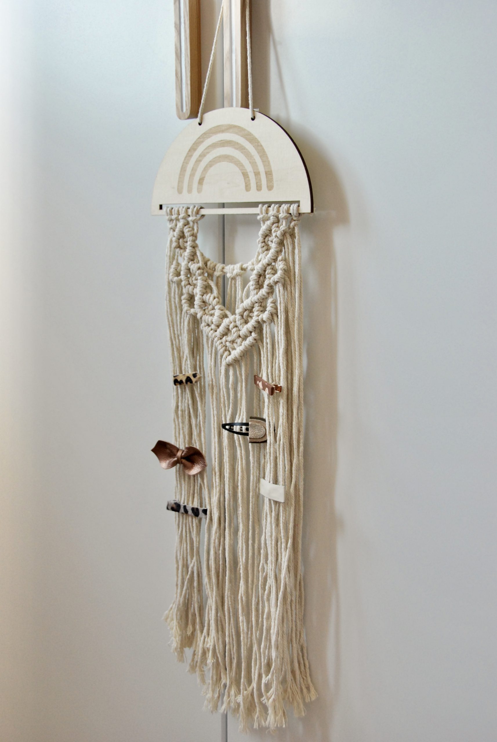 macramé regenboog hanger