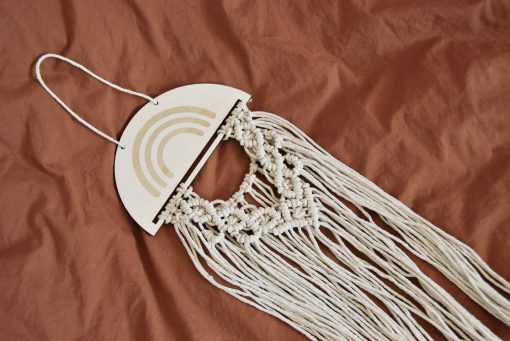 macramé regenboog hanger